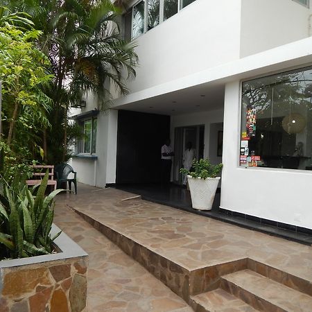 Jacaranda Guesthouse Мапуто Екстериор снимка