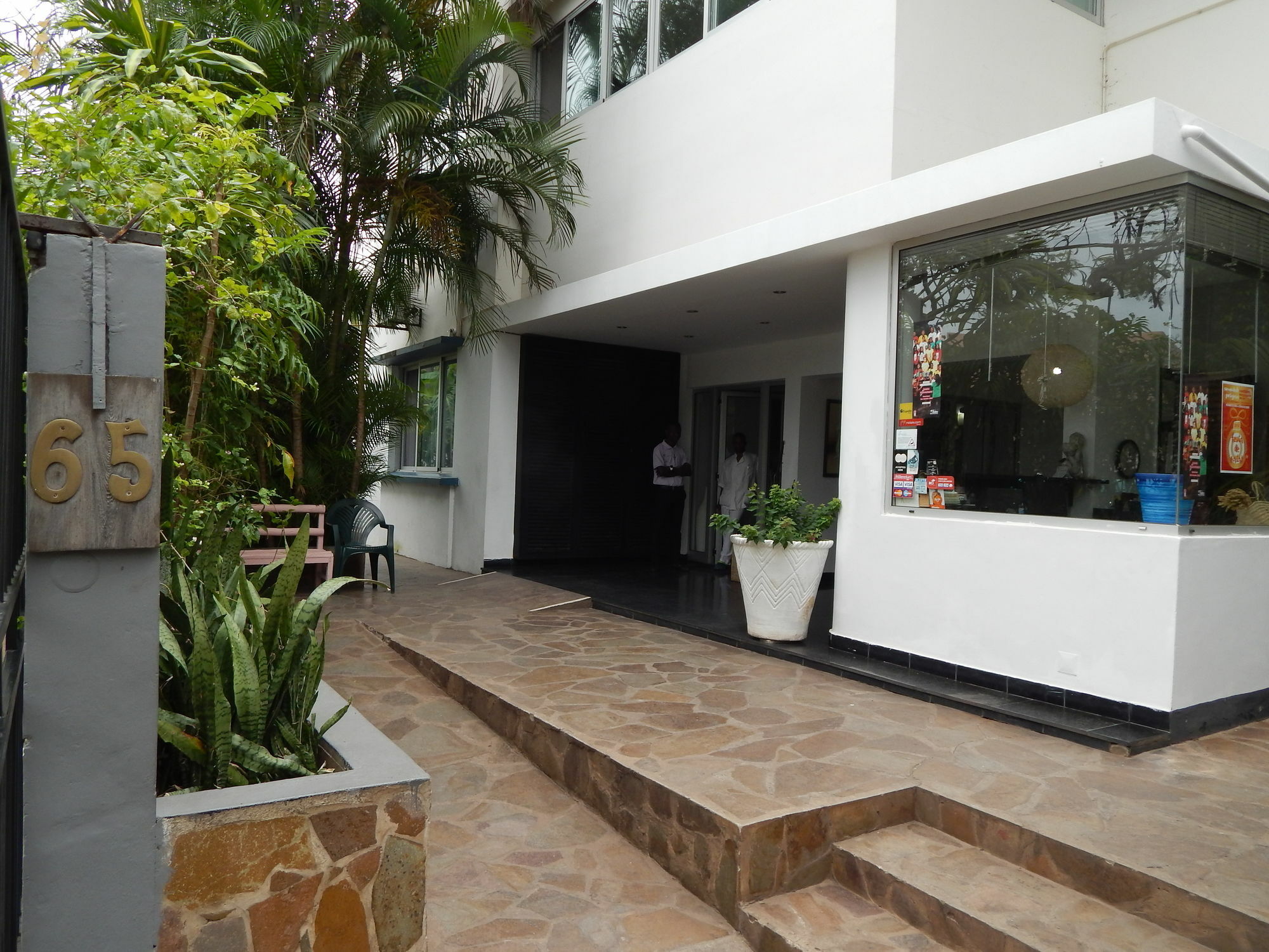Jacaranda Guesthouse Мапуто Екстериор снимка
